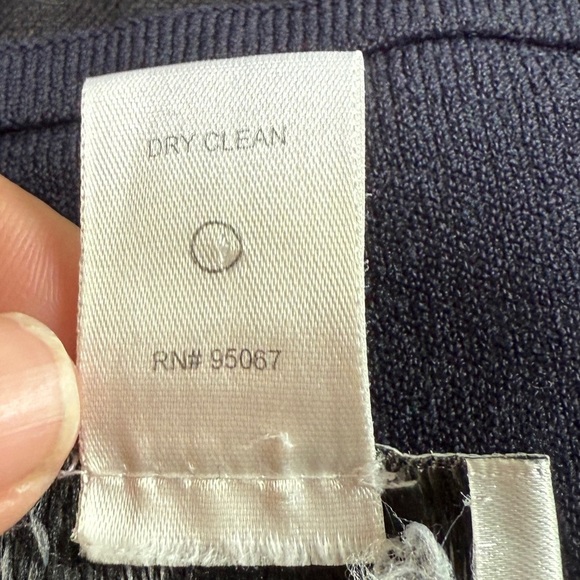 Oscar De La Renta Navy Blue Light Weight Sweater Knitted 3/4 Sleeve Blouse - Picture 6 of 9